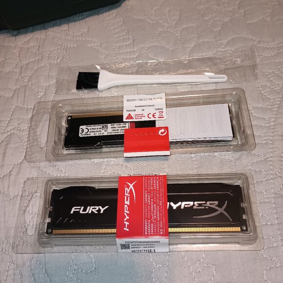 NEW Kingston HyperX Fury 8GB(X2) DDR3 17000 CL11 HX321C11SR/8 Memory Ram Module - Picture 3 of 5